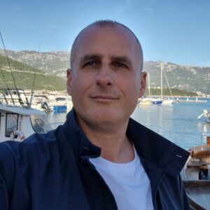 Олег, лицензированный гид в Черногории